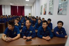 花二車間激勵員工爭創(chuàng)生產(chǎn)亮點(diǎn)  深化精益生產(chǎn)