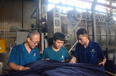 特整丙班氣流機組：三人七個機臺，班產(chǎn)三萬五