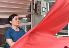 面料車間劉麗麗：練就火眼金睛，成就質量堅盾